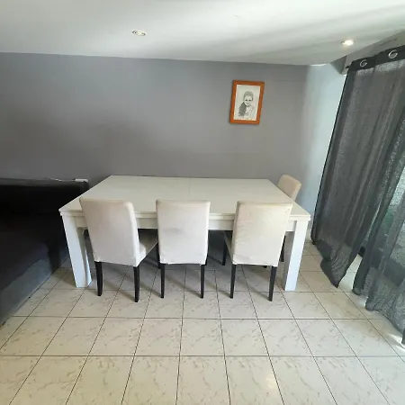 Appartenant Proche De La Apartment *